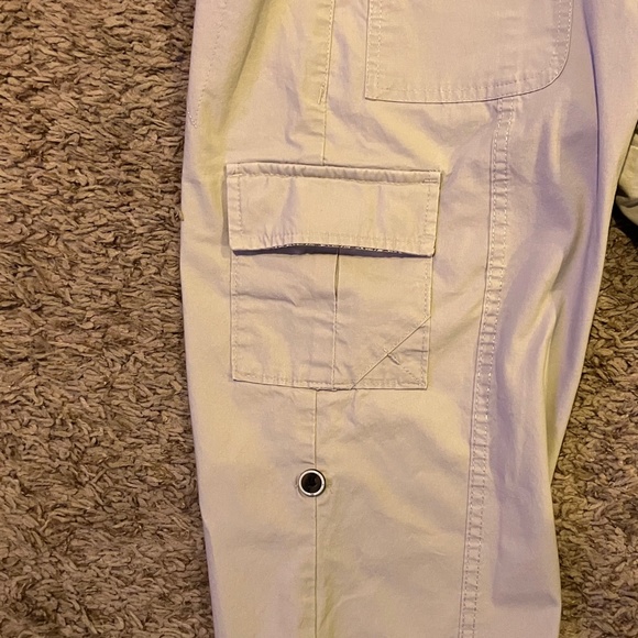 Capris and Knee High Pocket Pants Sz 4 - Picture 5 of 7